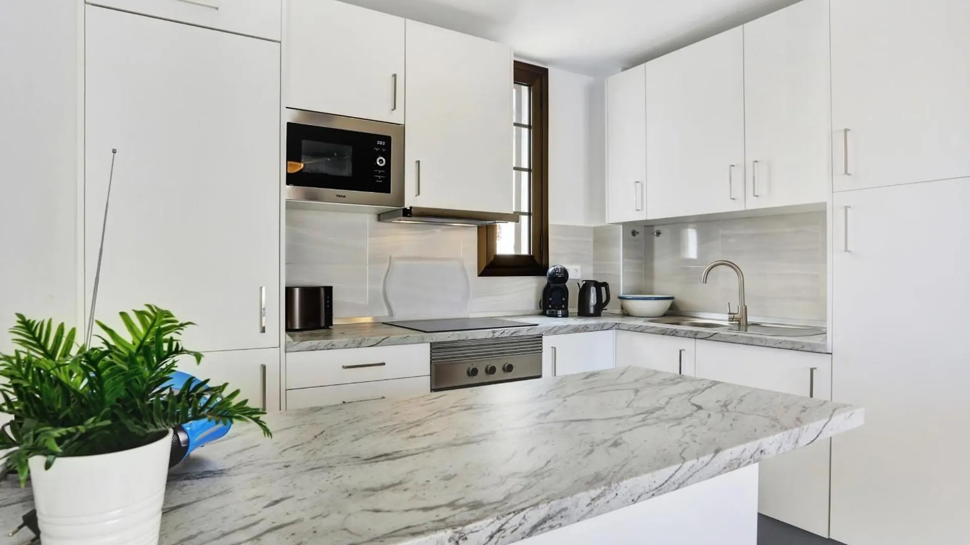 בית נופש הוילה אדחה Casa Adosada Con Piscina Climatizada, A/C, Barbacoa Y Fibra - Es-347-42 ספרד